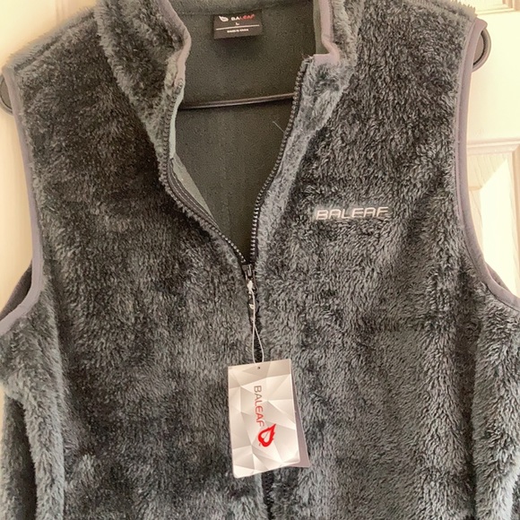 NWT Baleaf Women’s Faux Fur Fleece Lined Vest Size Large - Picture 14 of 16